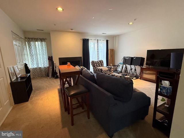 5920 EDSON LN, Rockville, MD 20852