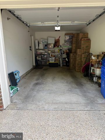 5920 EDSON LN, Rockville, MD 20852