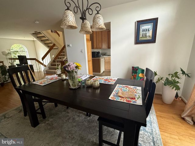 5920 EDSON LN, Rockville, MD 20852