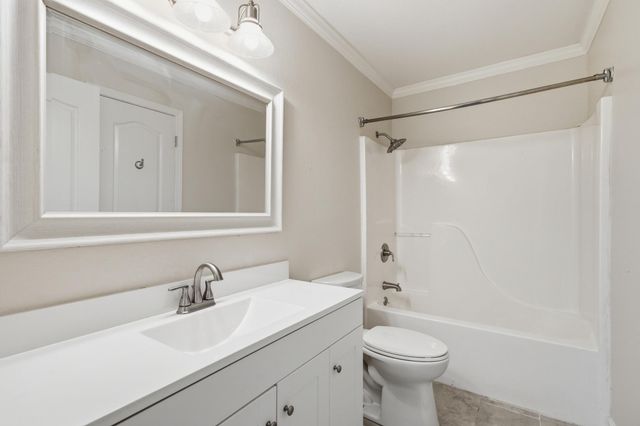 3 Bridgefield Ct., Hattiesburg, MS 39402