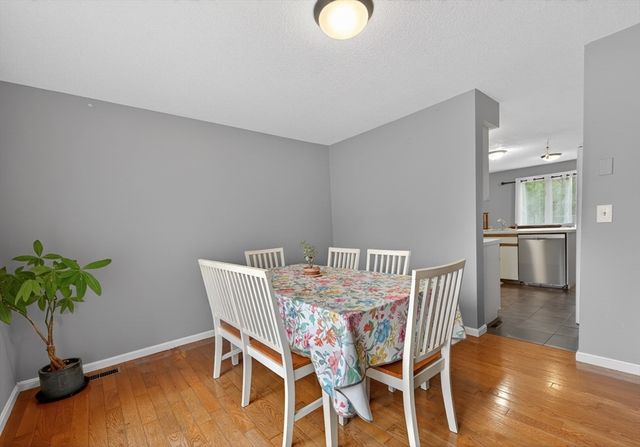 3 Strathmore Shire Dr. E, Uxbridge, MA 01569