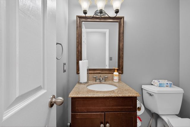 3 Strathmore Shire Dr. E, Uxbridge, MA 01569