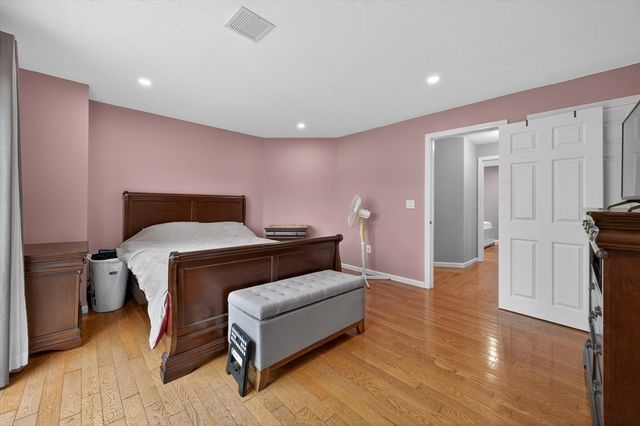 3 Strathmore Shire Dr. E, Uxbridge, MA 01569