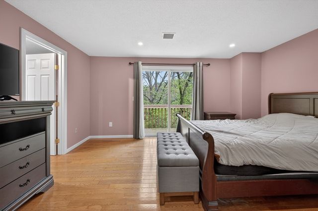 3 Strathmore Shire Dr. E, Uxbridge, MA 01569
