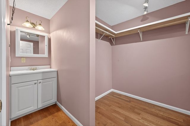 3 Strathmore Shire Dr. E, Uxbridge, MA 01569