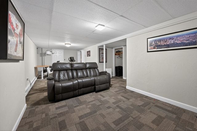 3 Strathmore Shire Dr. E, Uxbridge, MA 01569