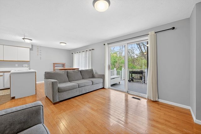 3 Strathmore Shire Dr. E, Uxbridge, MA 01569