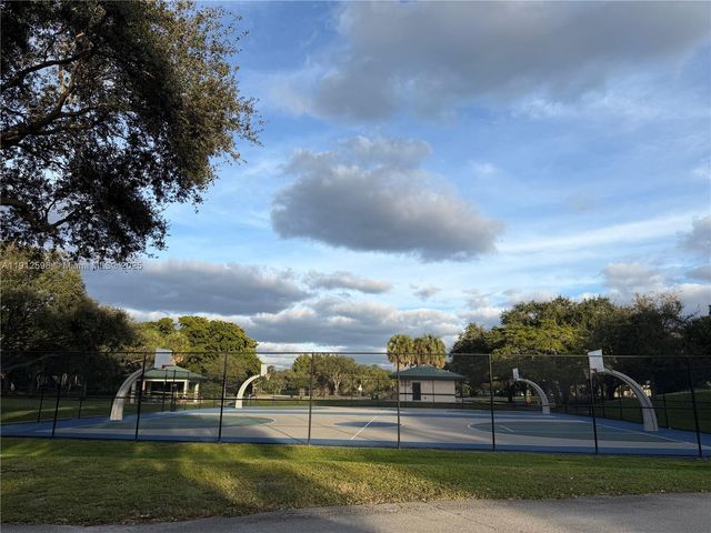 3321 Farragut St 7D, Hollywood, FL 33021