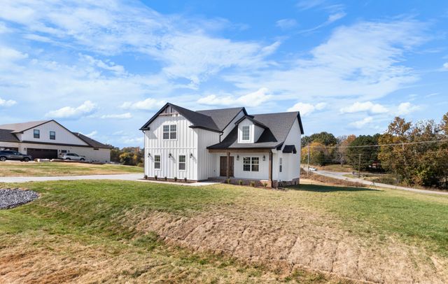 1066 Indian Creek, Cumberland Furnace, TN 37051