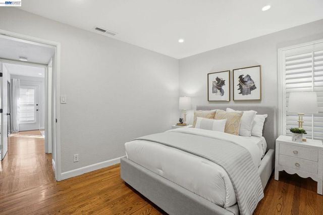 1945 Trinity Ave 1, Walnut Creek, CA 94596