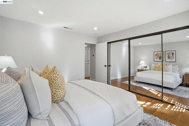 1945 Trinity Ave 1, Walnut Creek, CA 94596