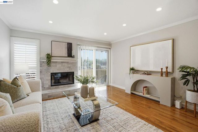 1945 Trinity Ave 1, Walnut Creek, CA 94596