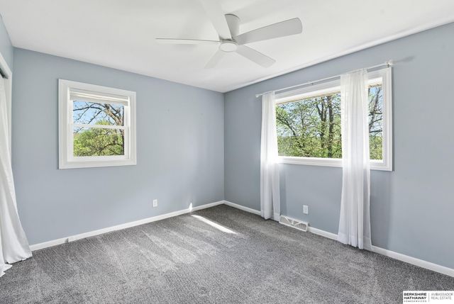 16 Shady Lane, Council Bluffs, IA 51503