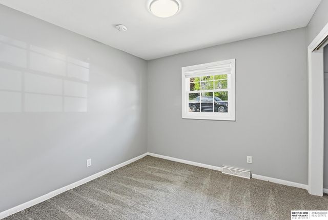 16 Shady Lane, Council Bluffs, IA 51503