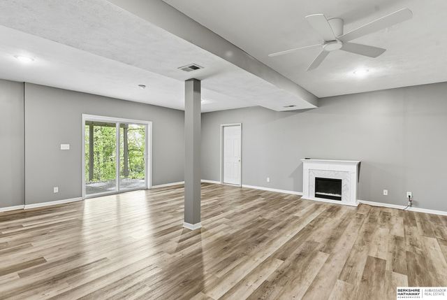 16 Shady Lane, Council Bluffs, IA 51503