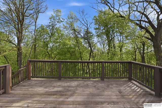 16 Shady Lane, Council Bluffs, IA 51503