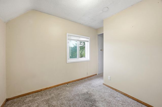 1306 18th Street S, Fargo, ND 58103