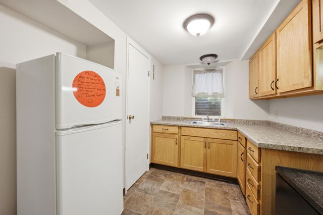 1306 18th Street S, Fargo, ND 58103
