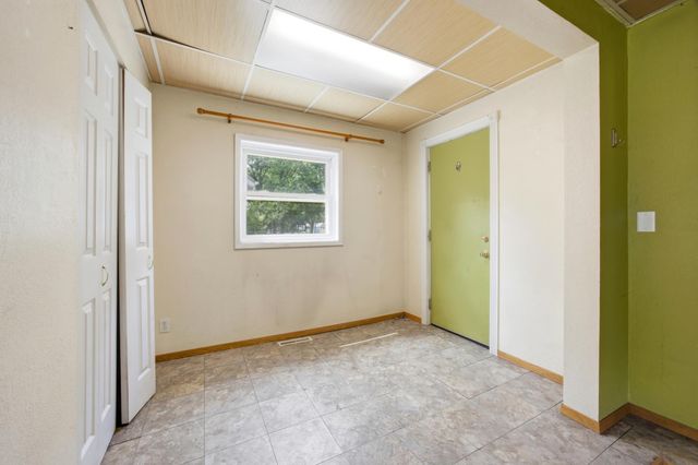 1306 18th Street S, Fargo, ND 58103