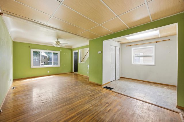 1306 18th Street S, Fargo, ND 58103
