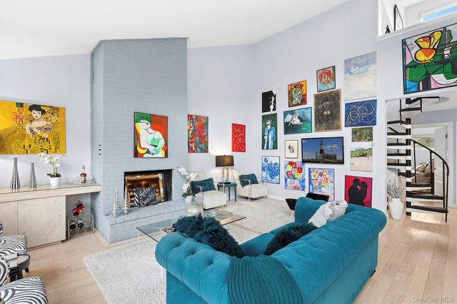 514 Pantigo Road 22, East Hampton, NY 11937