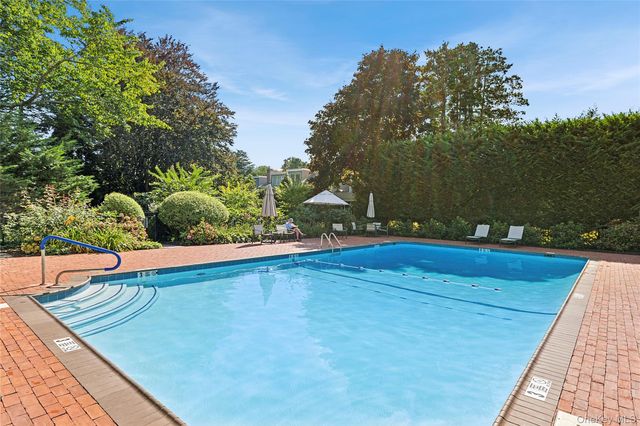 514 Pantigo Road 22, East Hampton, NY 11937