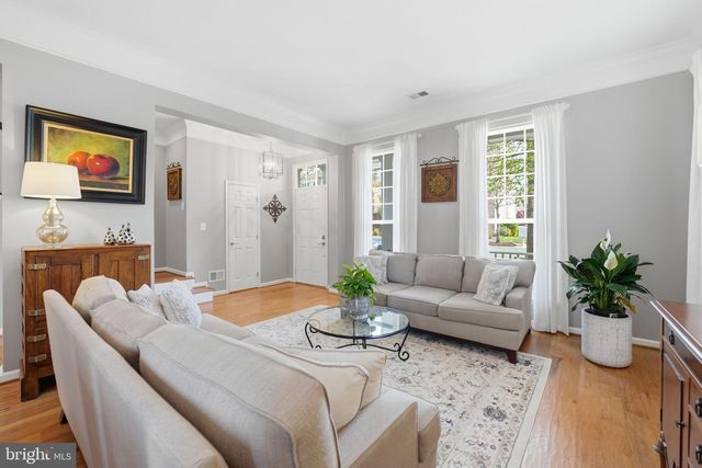 713 BELMONT BAY DR, Woodbridge, VA 22191