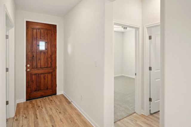210 Weaver LN, Bastrop, TX 78602