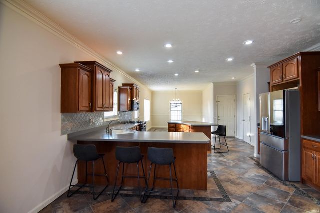 913 Mohawk Drive, Fort Branch, IN 47648