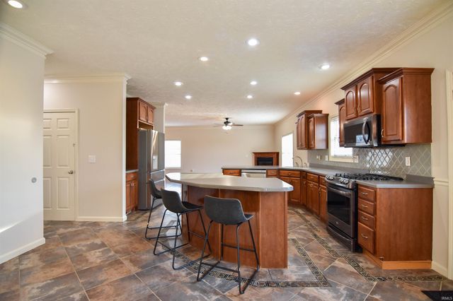 913 Mohawk Drive, Fort Branch, IN 47648