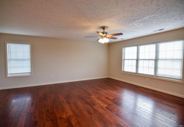 913 Mohawk Drive, Fort Branch, IN 47648