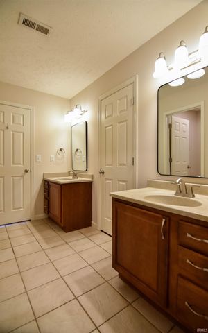 913 Mohawk Drive, Fort Branch, IN 47648