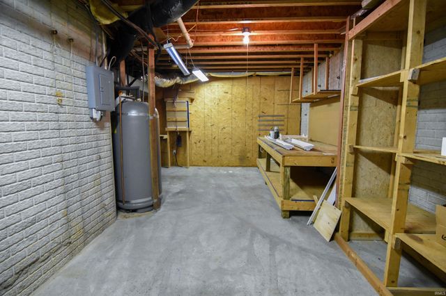 913 Mohawk Drive, Fort Branch, IN 47648