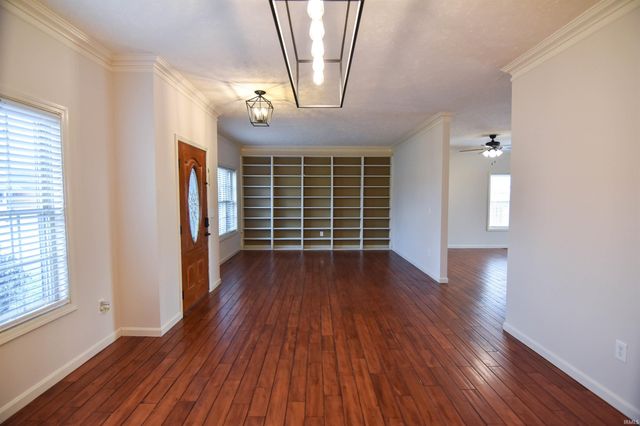 913 Mohawk Drive, Fort Branch, IN 47648