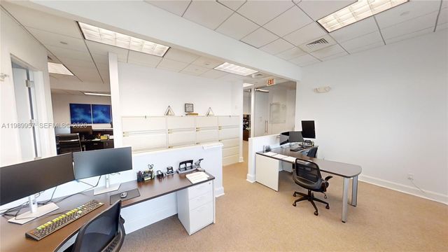 175 SW 7th St 1612, Miami, FL 33130