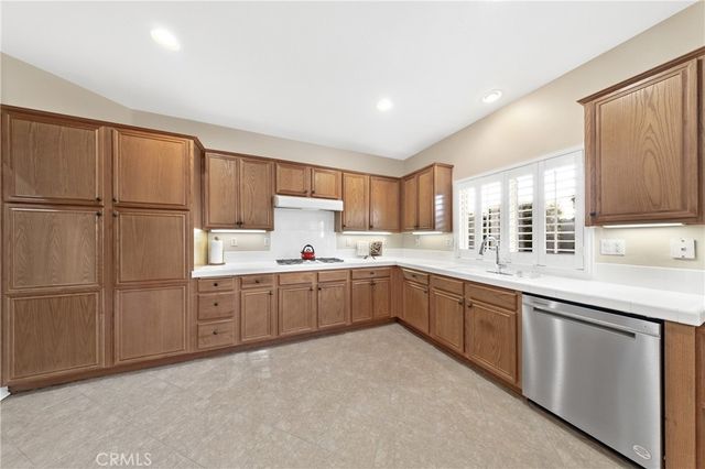 24272 Calle Artino, Murrieta, CA 92562