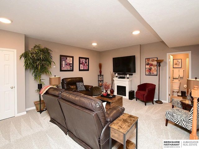 16119 Bruning Street, Bennington, NE 68007