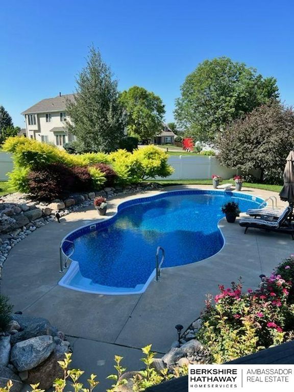 16119 Bruning Street, Bennington, NE 68007