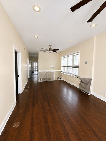 6018 S Eberhart Avenue, Chicago, IL 60637