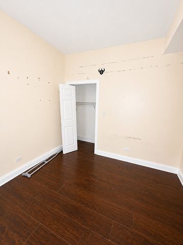 6018 S Eberhart Avenue, Chicago, IL 60637