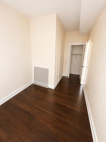 6018 S Eberhart Avenue, Chicago, IL 60637