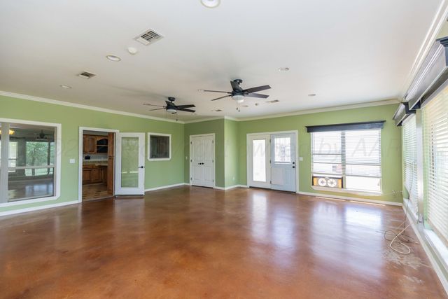 19915 LARAMIE Drive, Bushland, TX 79124
