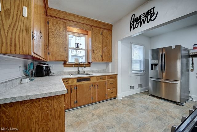 710 Roslyn Avenue SW, Canton, OH 44710