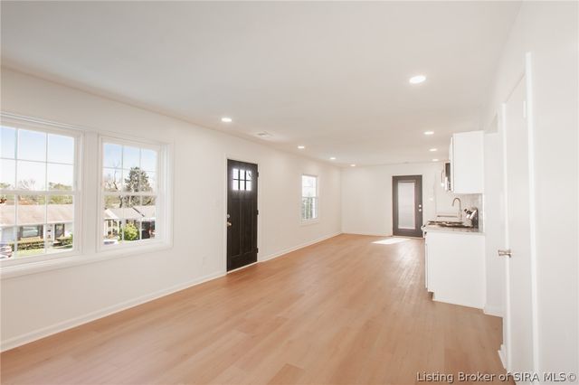 2127 Beech Grove Avenue, New Albany, IN 47150