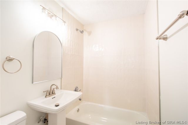 2127 Beech Grove Avenue, New Albany, IN 47150