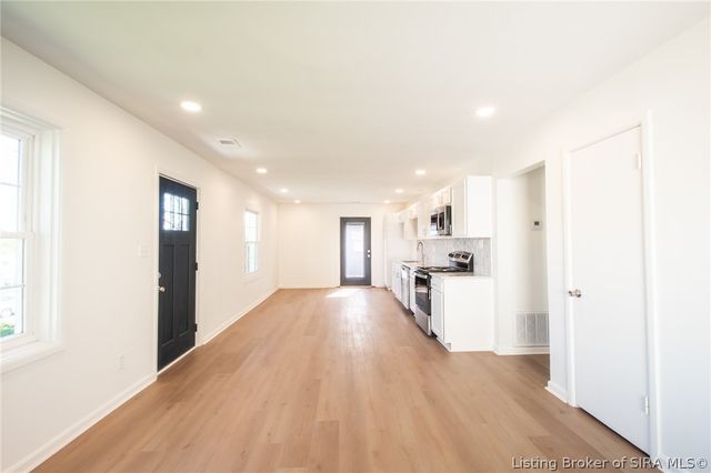 2127 Beech Grove Avenue, New Albany, IN 47150