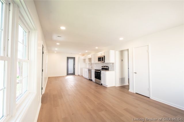 2127 Beech Grove Avenue, New Albany, IN 47150