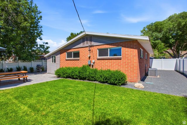 1117 N NOCTURNE DR, Salt Lake City, UT 84116