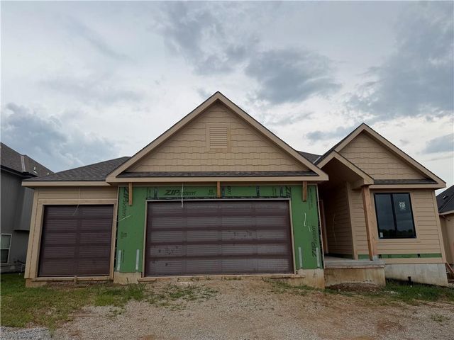 803 Savannah Court, Greenwood, MO 64034