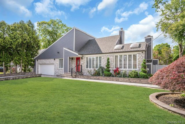 129 Gleeland Street, Deer Park, NY 11729